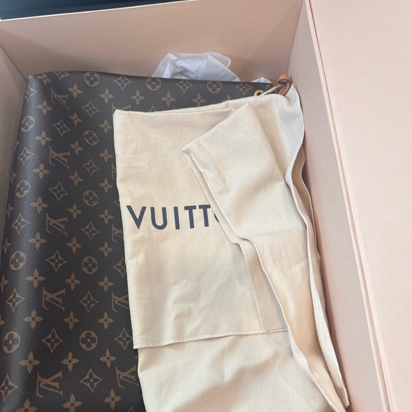 AUTHENTIC LOUIS VUITTON GRACEFUL MM - Picture 3 of 16